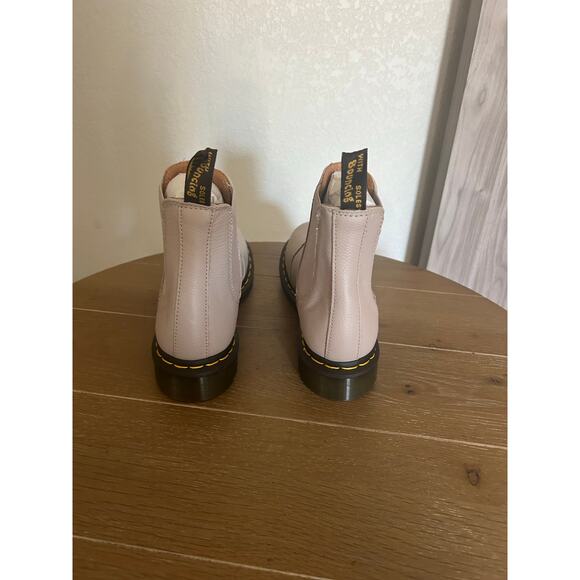 NEW Dr. Martens Women Virgina chelsea ankle boots vintage taupe 8 - Picture 8 of 8